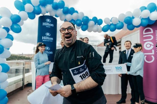 Franco Luise, zpívající šéfkuchař hotelu Hilton Prague