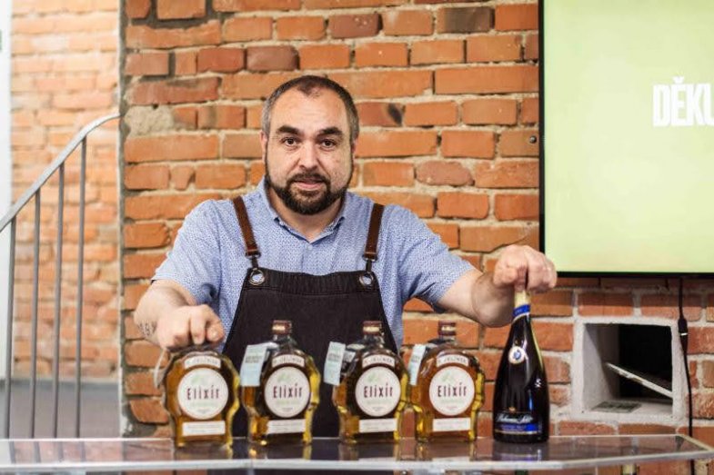 Barmani, baristé a výčepní školili učitele a učitelky