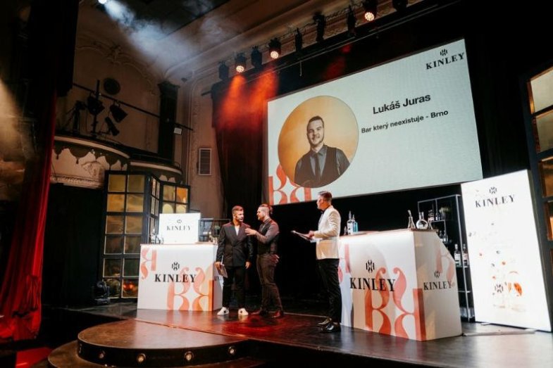 Vítězem Kinley Grand Cocktail Cup se stal Jarda Jeřábek